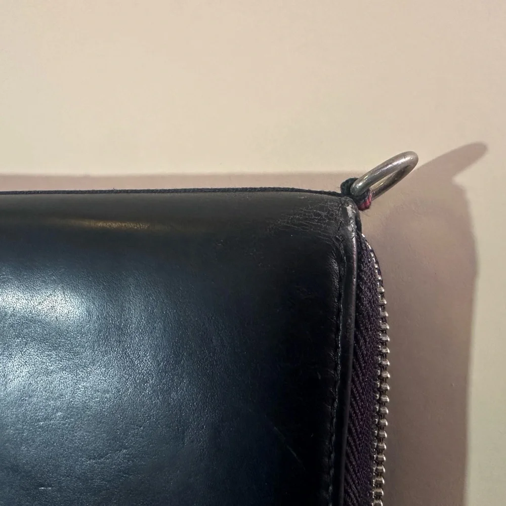 Pre-Owned Authentic Gucci Black Leather Zip Around Wallet - Picture 5 of 9